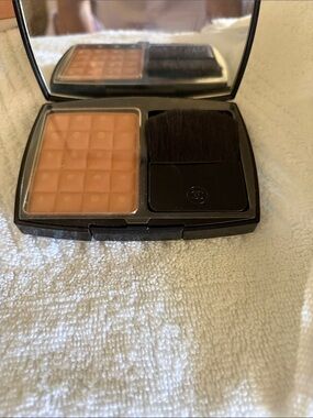 CHANEL Cream Blush Compact in Soft Peachy Nude